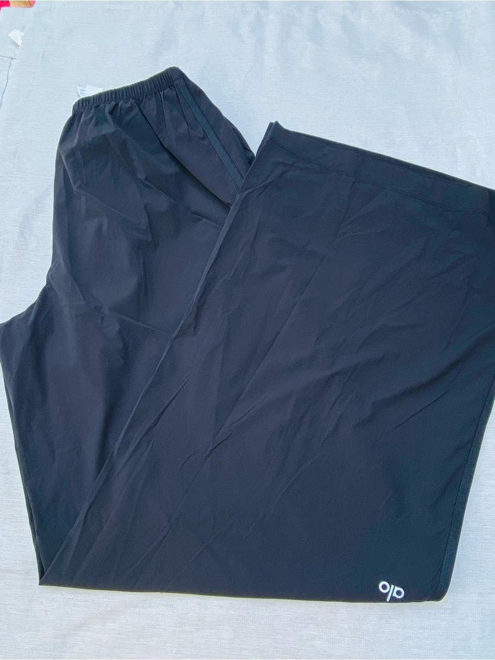 Alo Yoga Breezy Wide Leg Pant (Long) - Black Size XS - Picture 2 of 5